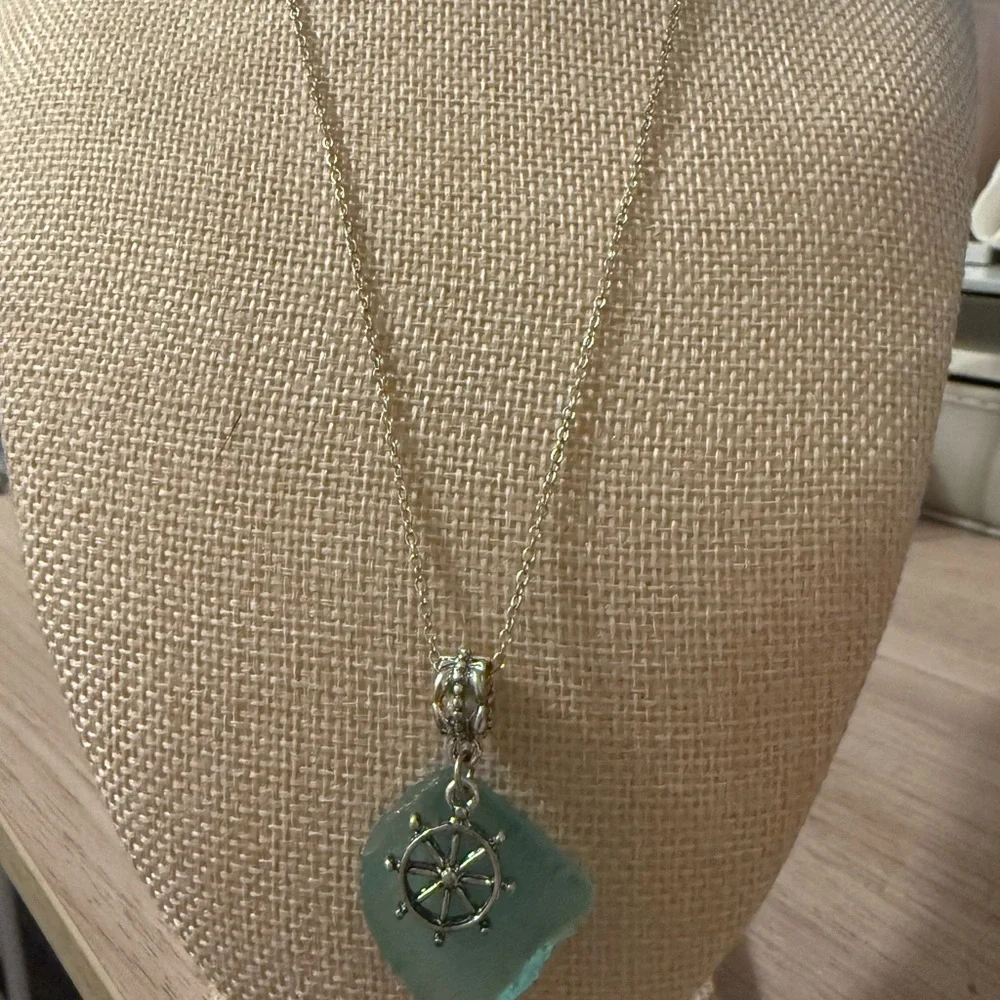 Sterling Silver 925 Aqua Sea Glass Ship Wheel Nautical Pendant‎ Necklace Blue